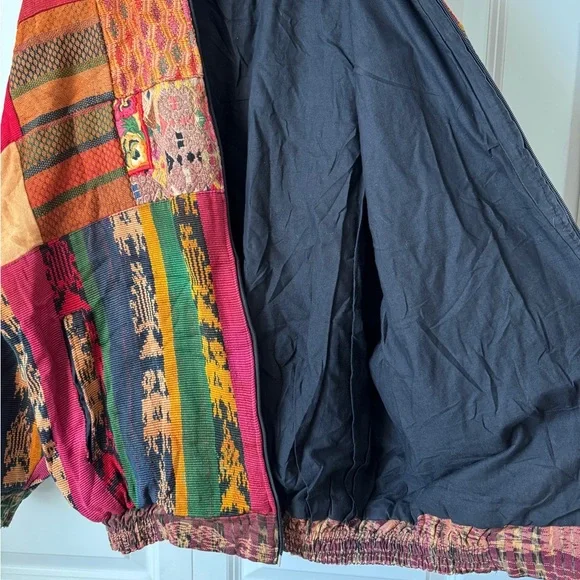 ๐ฅ Vintage Handmade Patchwork Ikat Bomber Jacket ๐ฅ - Picture 15 of 15